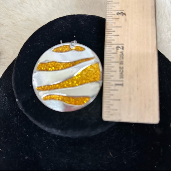 1990s Metal 2 Sets of Funky Earrings Post & Fish Hook - Picture 6 of 6